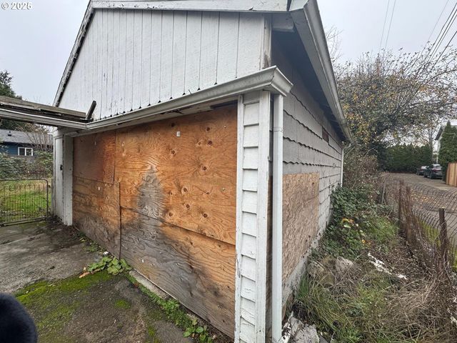 8923 Se CLINTON St, Portland, OR 97266