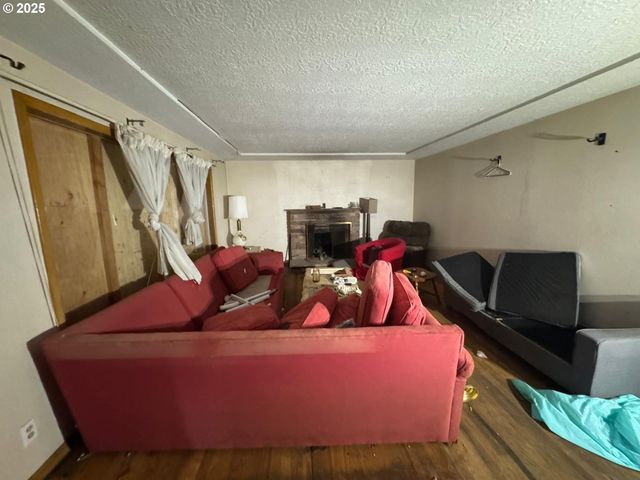 8923 Se CLINTON St, Portland, OR 97266