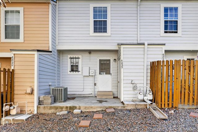 6822 S Independence Street, Littleton, CO 80128