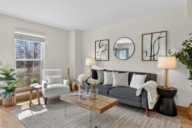 6822 S Independence Street, Littleton, CO 80128