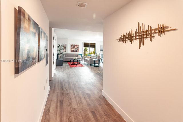 26 Santillane Ave 303, Coral Gables, FL 33134