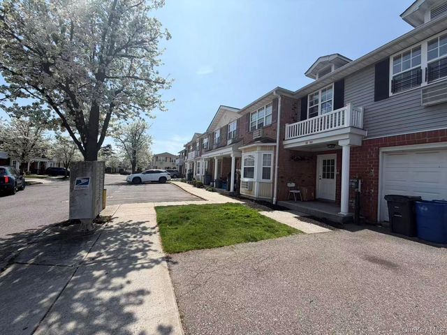 8296 Country Pointe Circle, Queens Village, NY 11427