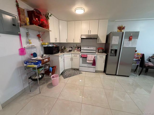 8296 Country Pointe Circle, Queens Village, NY 11427