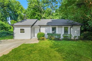 3909 S Creek Court, Stone Mountain, GA 30083