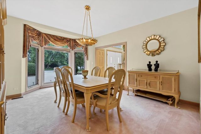 1922 Deercrest Lane, Northbrook, IL 60062