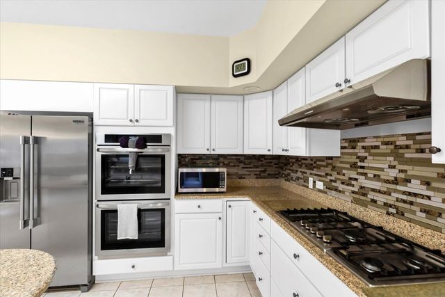 1922 Deercrest Lane, Northbrook, IL 60062