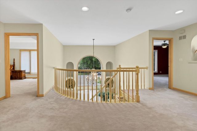 1922 Deercrest Lane, Northbrook, IL 60062