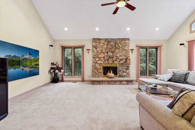 1922 Deercrest Lane, Northbrook, IL 60062