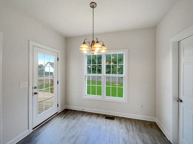 3545 Barkers Mill Rd, Clarksville, TN 37042