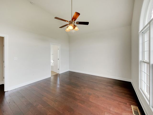 3545 Barkers Mill Rd, Clarksville, TN 37042