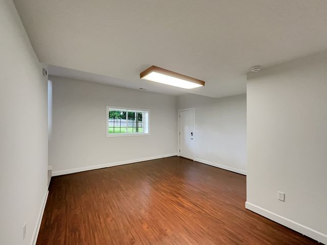 3545 Barkers Mill Rd, Clarksville, TN 37042