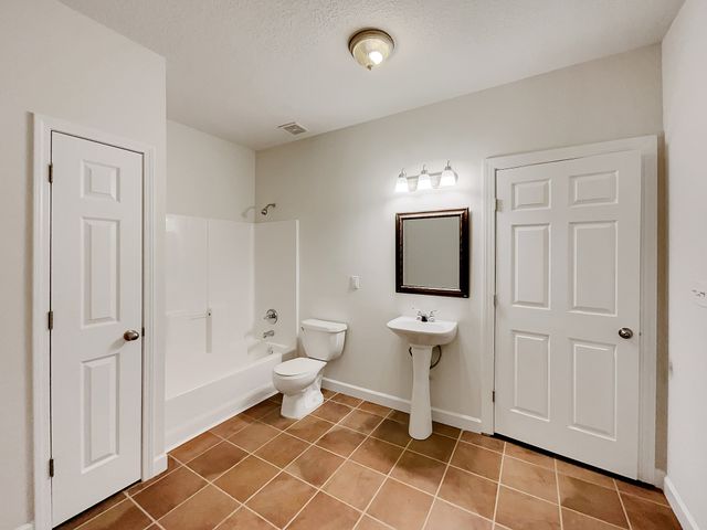 3545 Barkers Mill Rd, Clarksville, TN 37042