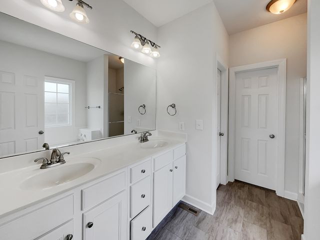 3545 Barkers Mill Rd, Clarksville, TN 37042