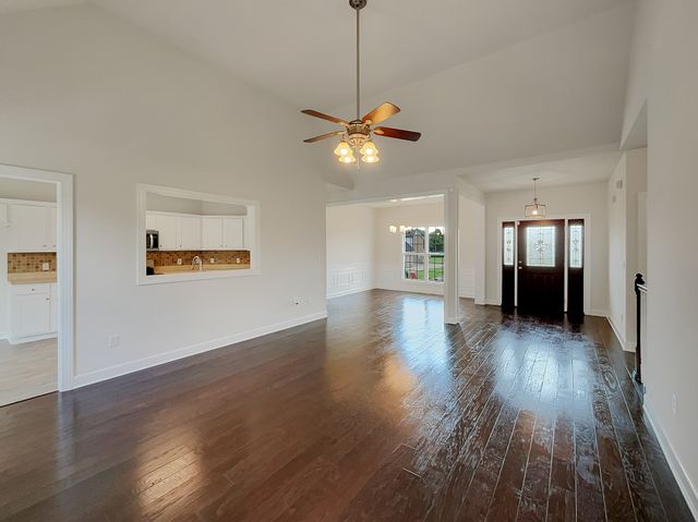 3545 Barkers Mill Rd, Clarksville, TN 37042