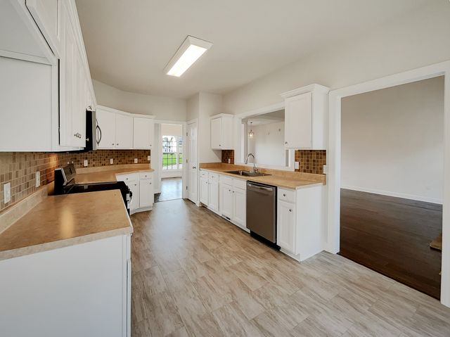 3545 Barkers Mill Rd, Clarksville, TN 37042