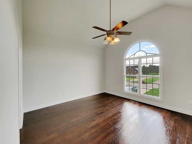 3545 Barkers Mill Rd, Clarksville, TN 37042