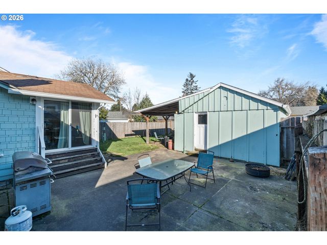 438 FRONT Ave, Castle Rock, WA 98611