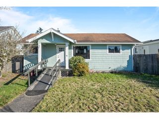 438 FRONT Ave, Castle Rock, WA 98611