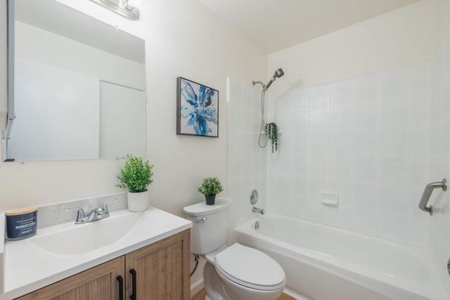 2005 Quadros Lane, San Jose, CA 95131