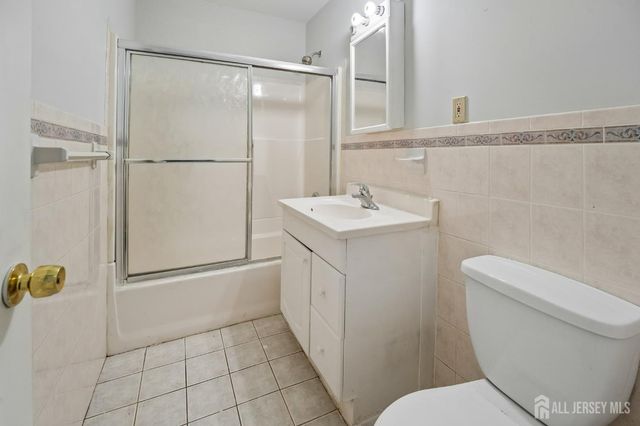 345 College Drive, Edison, NJ 08817