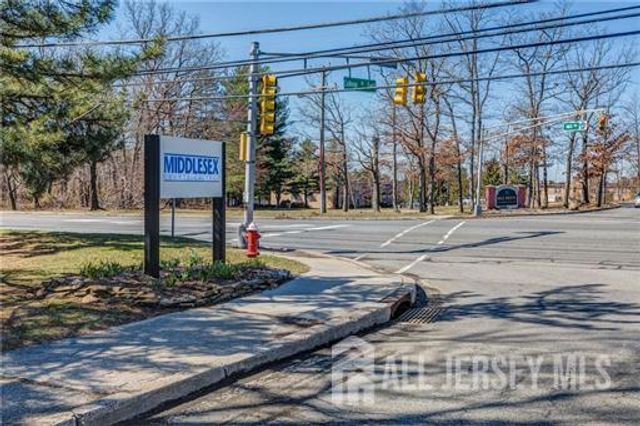 345 College Drive, Edison, NJ 08817