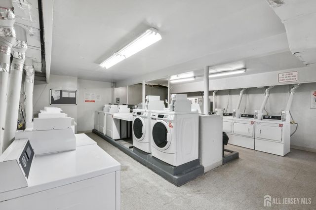 345 College Drive, Edison, NJ 08817