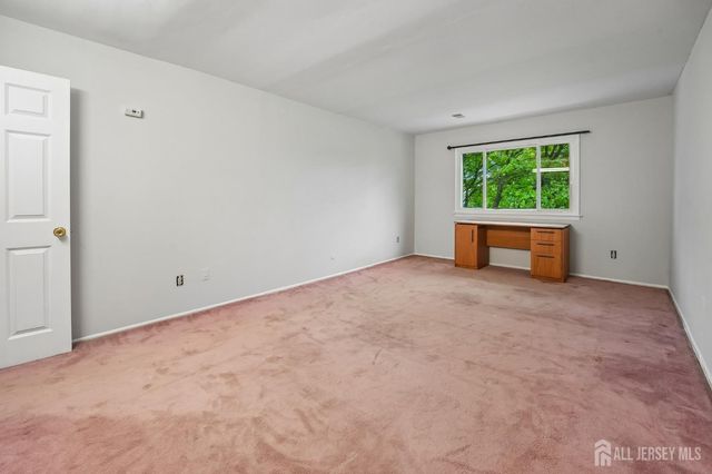345 College Drive, Edison, NJ 08817