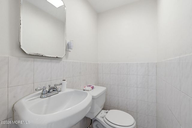 8 Van Nostrand Avenue, Jersey City, NJ 07305