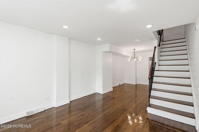 8 Van Nostrand Avenue, Jersey City, NJ 07305