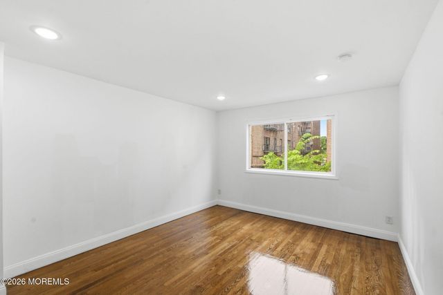8 Van Nostrand Avenue, Jersey City, NJ 07305