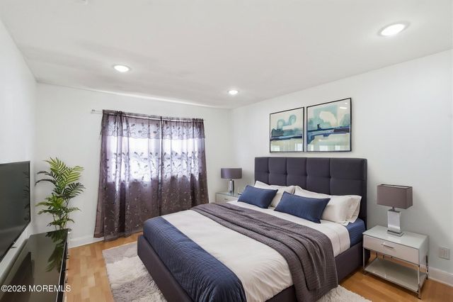 8 Van Nostrand Avenue, Jersey City, NJ 07305