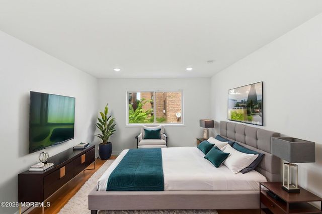 8 Van Nostrand Avenue, Jersey City, NJ 07305