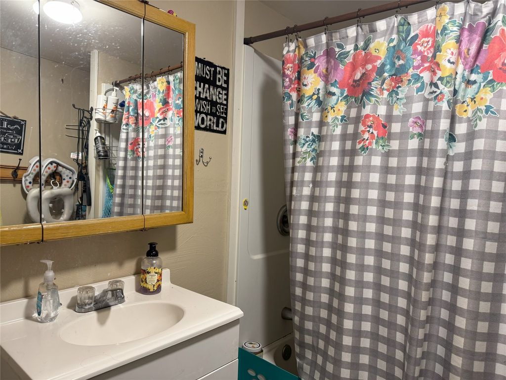 Image 12 of property listing at 716 7th Street N, Great Falls, MT 59401