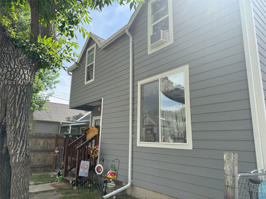 Image 2 of property listing at 716 7th Street N, Great Falls, MT 59401