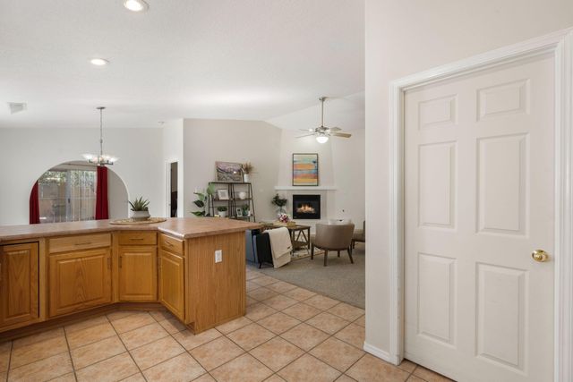 6612 Ladrillo Place NE, Albuquerque, NM 87113