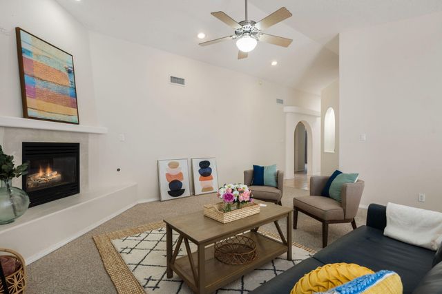 6612 Ladrillo Place NE, Albuquerque, NM 87113