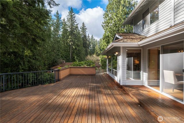 24229 NE 7th Place, Sammamish, WA 98074