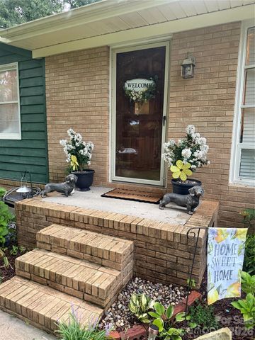1104 Hillcrest Drive L 34, Cherryville, NC 28021
