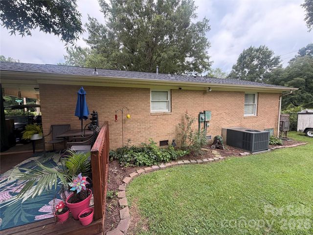 1104 Hillcrest Drive L 34, Cherryville, NC 28021