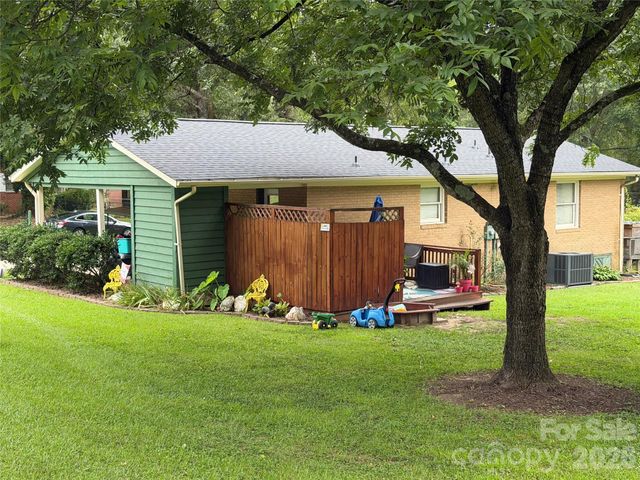 1104 Hillcrest Drive L 34, Cherryville, NC 28021