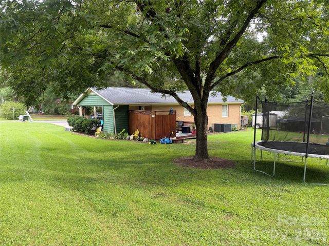 1104 Hillcrest Drive L 34, Cherryville, NC 28021