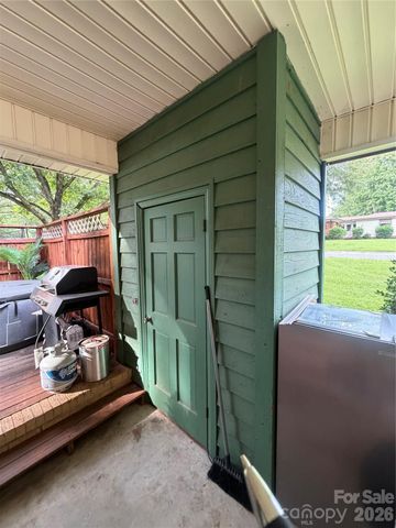 1104 Hillcrest Drive L 34, Cherryville, NC 28021