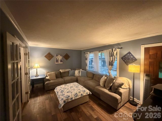 1104 Hillcrest Drive L 34, Cherryville, NC 28021