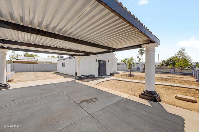 3809 E TAYLOR Street, Phoenix, AZ 85008