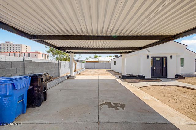 3809 E TAYLOR Street, Phoenix, AZ 85008