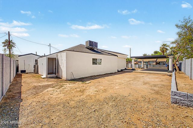 3809 E TAYLOR Street, Phoenix, AZ 85008