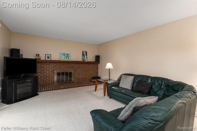 346 Folkstone Court, Troy, MI 48085