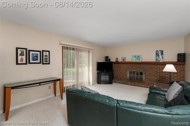 346 Folkstone Court, Troy, MI 48085