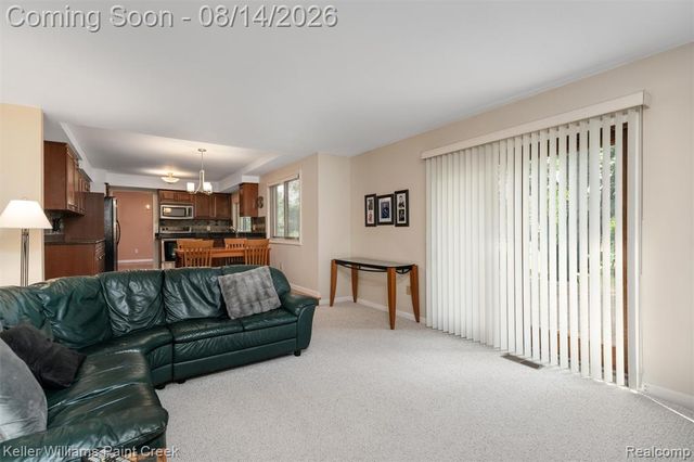 346 Folkstone Court, Troy, MI 48085