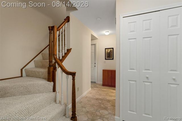 346 Folkstone Court, Troy, MI 48085